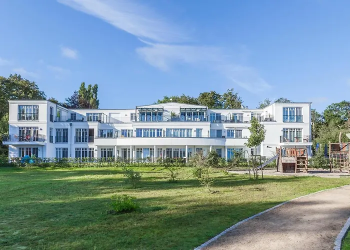 Daire Linden-palais 16 *